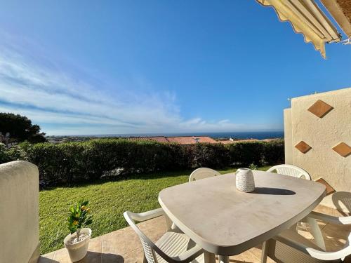 Appartement Climatisé Vue Mer en Rez-de-Jardin