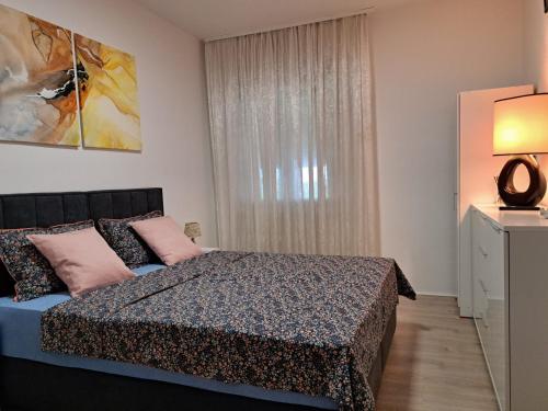 Apartments and rooms with parking space Premantura, Medulin - 24363