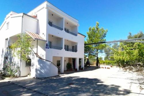 Apartments by the sea Pirovac, Sibenik - 24368