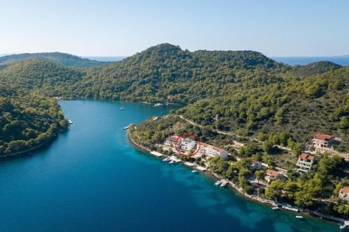 Apartments by the sea Pasadur, Lastovo - 24472