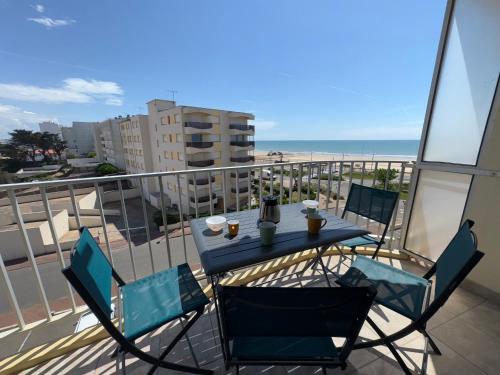 Appartement rénové à 50m de la mer pour 6 pers. - FR-1-323-579