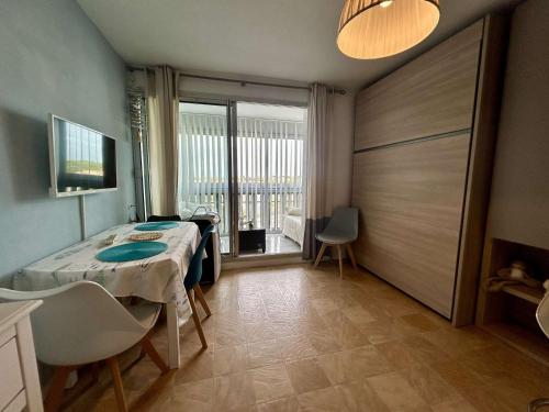 Studio cabine 4 pers avec piscine et parking - FR-1-225D-223