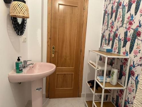 Ένα μπάνιο στο Fonte do Ouro, house in Bande for 10 people