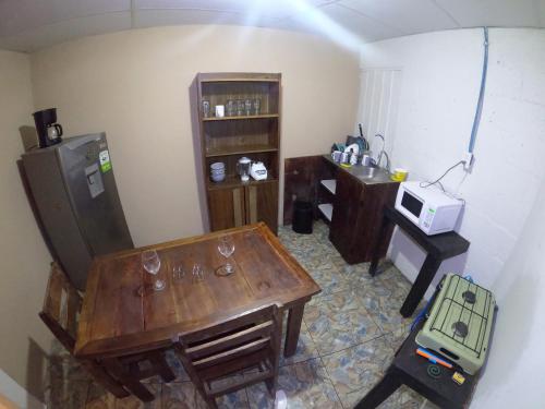 Η κουζίνα ή μικρή κουζίνα στο Apartamento económico familiar