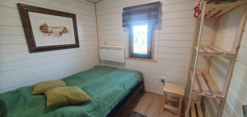Katil atau katil-katil dalam bilik di Forest relax house near Oradea -pet friendly free private parking