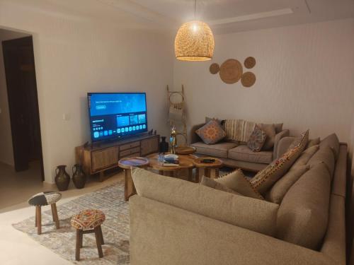 Χώρος καθιστικού στο Latifa Housing T2