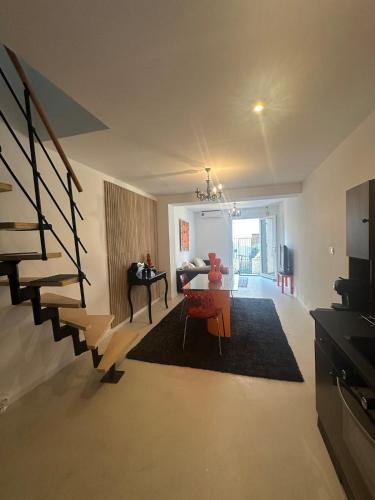 FLC-Bail mobilité - House - Prado Beach 100m - Clim- Box 1 Car