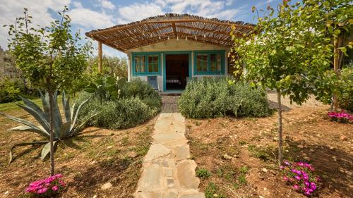 Κήπος έξω από το Eudaimonia Wooden Suites Nafplio Kandia