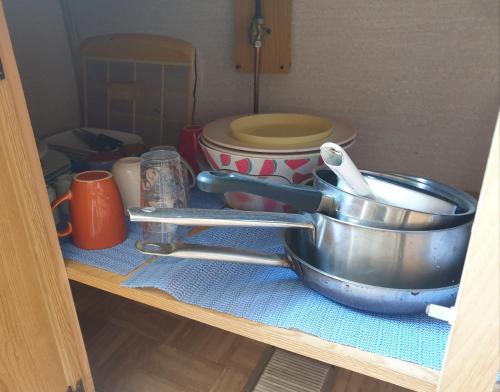 Fotografie z fotogalerie ubytování Mobil home chez un particulier pour 1 à 3 personnes à 800 m de la plage de Valras pas dans un camping v destinaci Sérignan