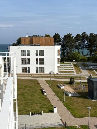 APARTAMENT BALTICHOFF DUNE with Sea View, Basen, Spa, Gym, Sauna, Hala sportowa z kortem tenisowym