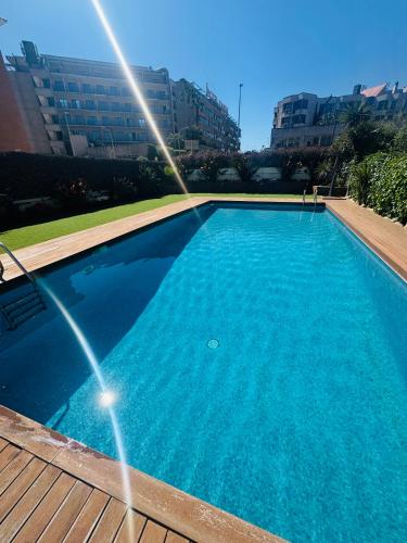 Elegante piso de sueños con piscina