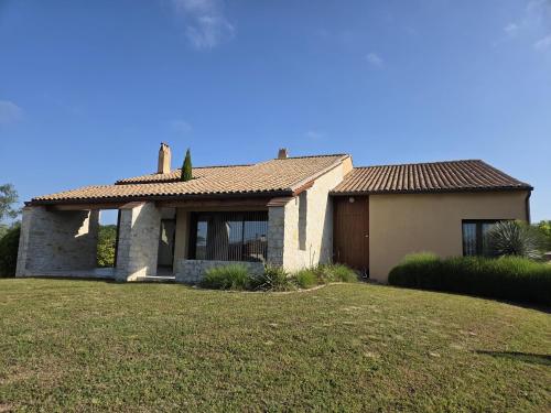 Évasion en Ville : Maison avec Piscine Privée