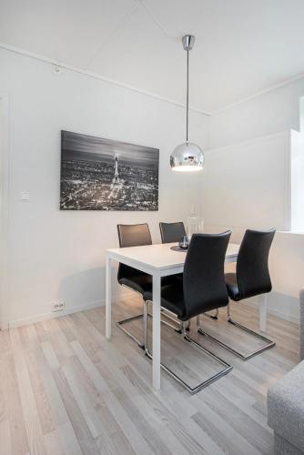 Χώρος καθιστικού στο Apartment in the Heart of Ålesund