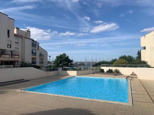 Appartement quartier des Minimes avec piscine, parking, en bordure du port à La Rochelle
