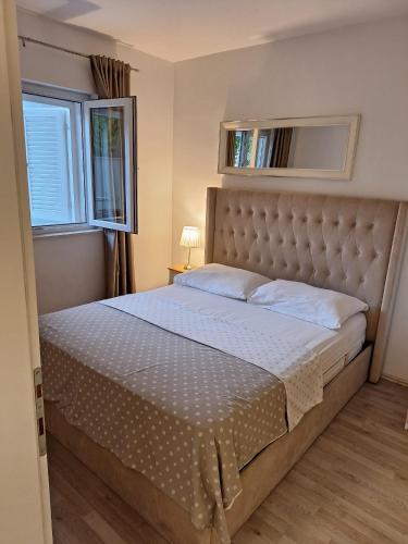 Bigger group Apt next to the beach