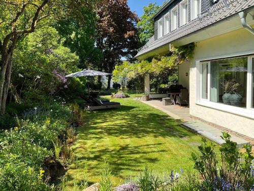 Zahrada ubytování Idyllische Stadtwohnung im Grünen