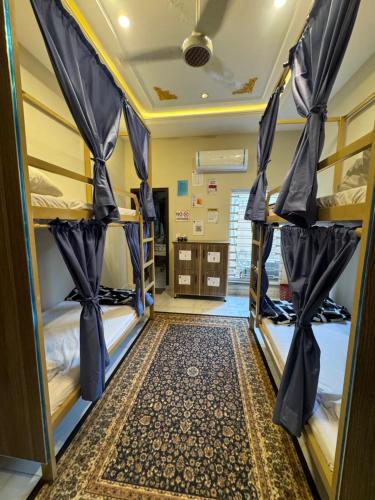 Gambar di galeri bagi Backpackers Den di Lahore