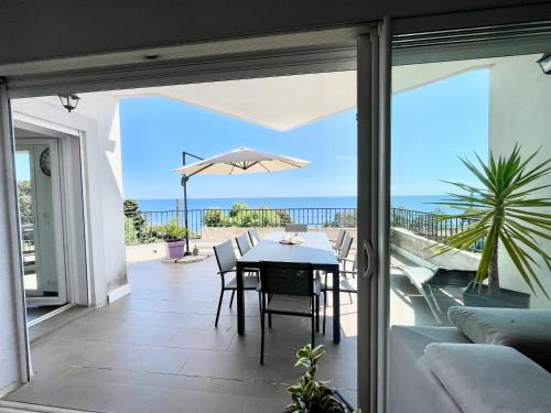 Photo de la galerie de l'établissement Villa Selfoss vue mer 300m de la plage, à Saint-Raphaël