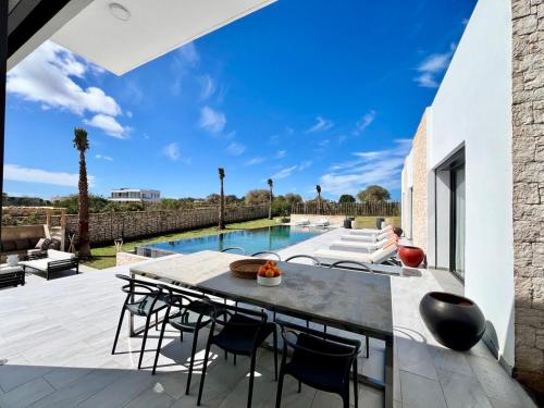 La alberca dentro o cerca de Exceptional villa Essaouira