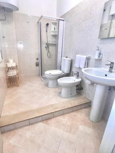 Ένα μπάνιο στο PHILIA Apartment