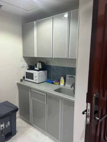 Dapur atau dapur kecil di أجنحة الفرسان المتحدة بالحمدانية