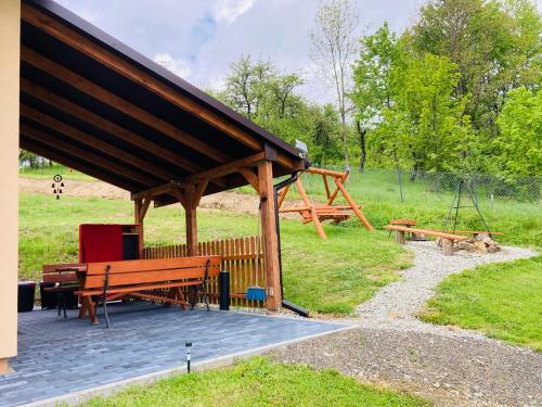 Vonkajšia záhrada v ubytovaní Domek na Wzgórzu