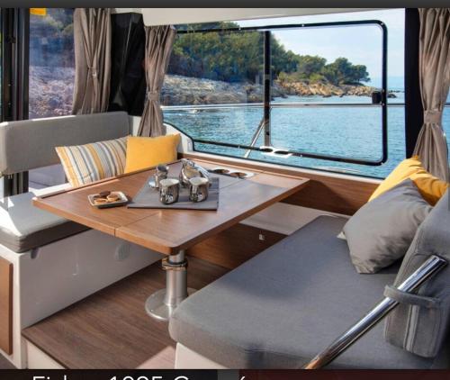 Photo de la galerie de l'établissement Nuit à bord du Myla, à Talmont-Saint-Hilaire