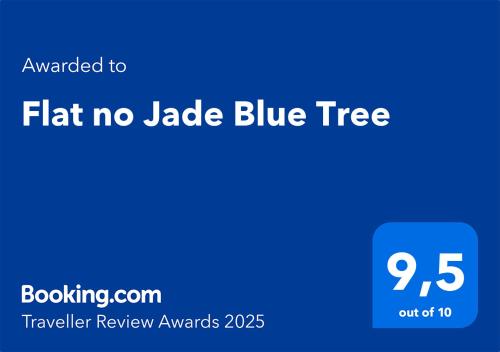 Flat no Jade Blue Treeに飾ってある許可証、賞状、看板またはその他の書類