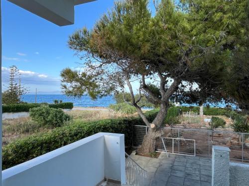 Sea View Beach House near Athens Airport
