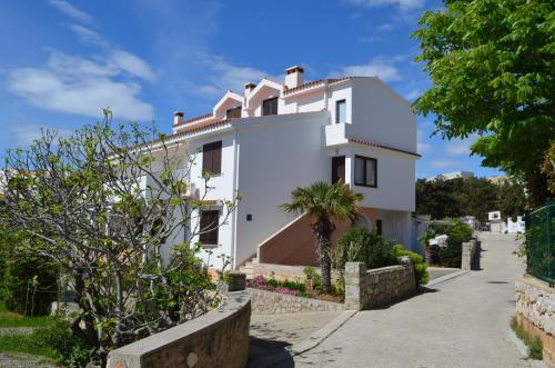 Apartments Kricin 14