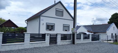 Grey Line Guesthouse