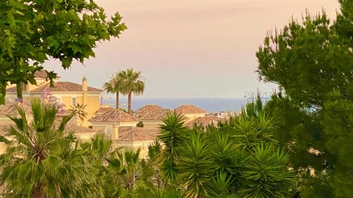 Luxury Villa in Marbella, Sea & Golf Views, Fully Renovated 2025, private Garden, 5 min to Beach