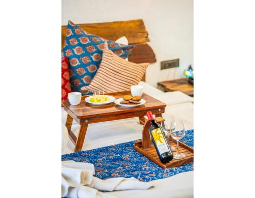 Panarpani Retreat Pachmarhiにあるシーティングエリア