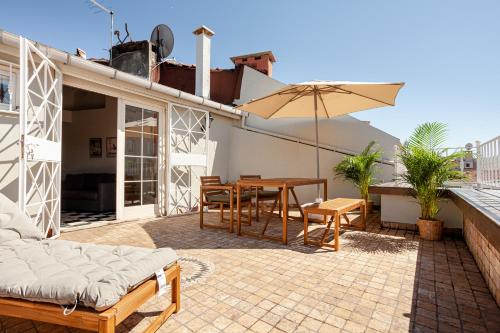 Roof top, close to Taksim, with private terrace