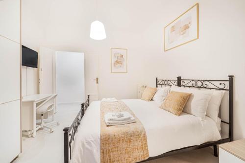 Elegant Apartment - Central, 10 Min to Duomo