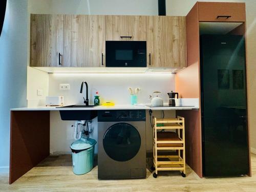 Modern Apartment with Style near Center