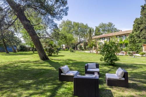 Domaine de Rhodes - 5 Chambres et 7 locations de vacances photo 28