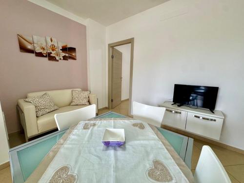 Μια τηλεόραση ή/και κέντρο ψυχαγωγίας στο Costa del Sole