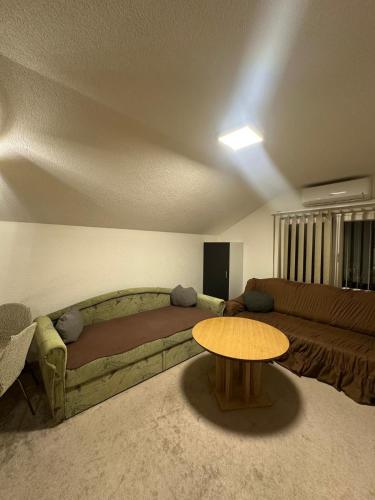 Un lugar para sentarse en ELDA apartments
