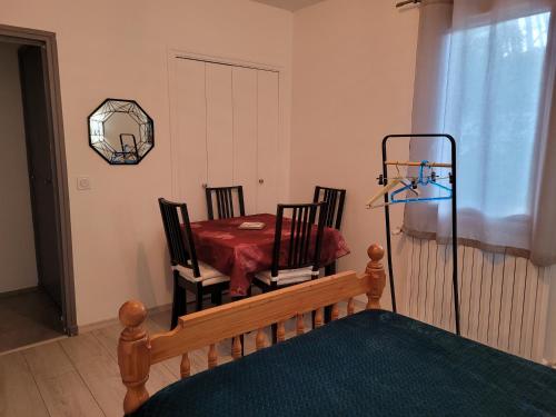 Photo de la galerie de l'établissement Les chambres de Chrysalide du Lubéron, à Cheval-Blanc