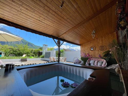 Fotografie z fotogalerie ubytování Le petit paradis au pied du Monte Blanco,jacuzzi privé, Rooftop,air de jeux v destinaci Sallanches
