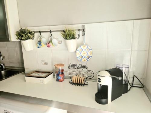 Bright Apartment with Balcony - Metro C 3 min - Colosseum 15 min - Self check-in