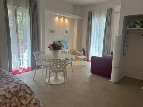 Trecento7Flat