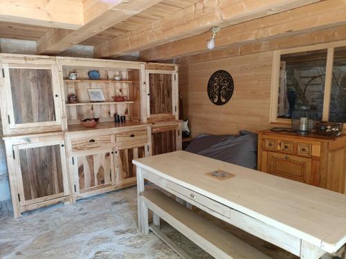 Billede fra billedgalleriet på Grande grange atypique proche des Gorges du Tarn i Saint-Georges-de-Lévéjac