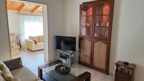 TV a/nebo společenská místnost v ubytování Seaside Serenity Haven
