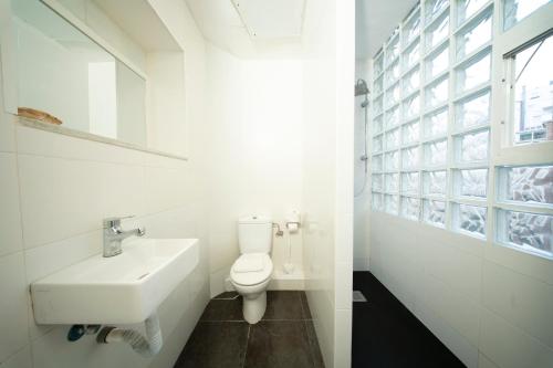 Koupelna v ubytování Wow Hostel Barcelona