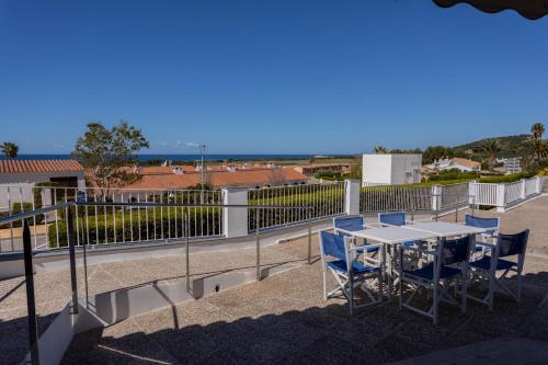 Μπαλκόνι ή βεράντα στο Villa 206 Isabel by Menorcarentals