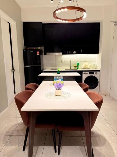 Η κουζίνα ή μικρή κουζίνα στο Axon Residence Bukit Bintang by TaheeenS