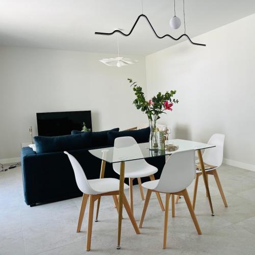 Stylish Boutique Apt Estepona - Relaxing stay Pool Free Parking