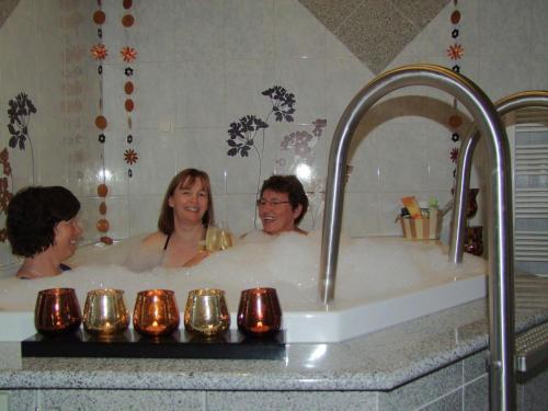 Hosté ubytování Geräumige Ferienwohnung in Stocking in Waldnähe